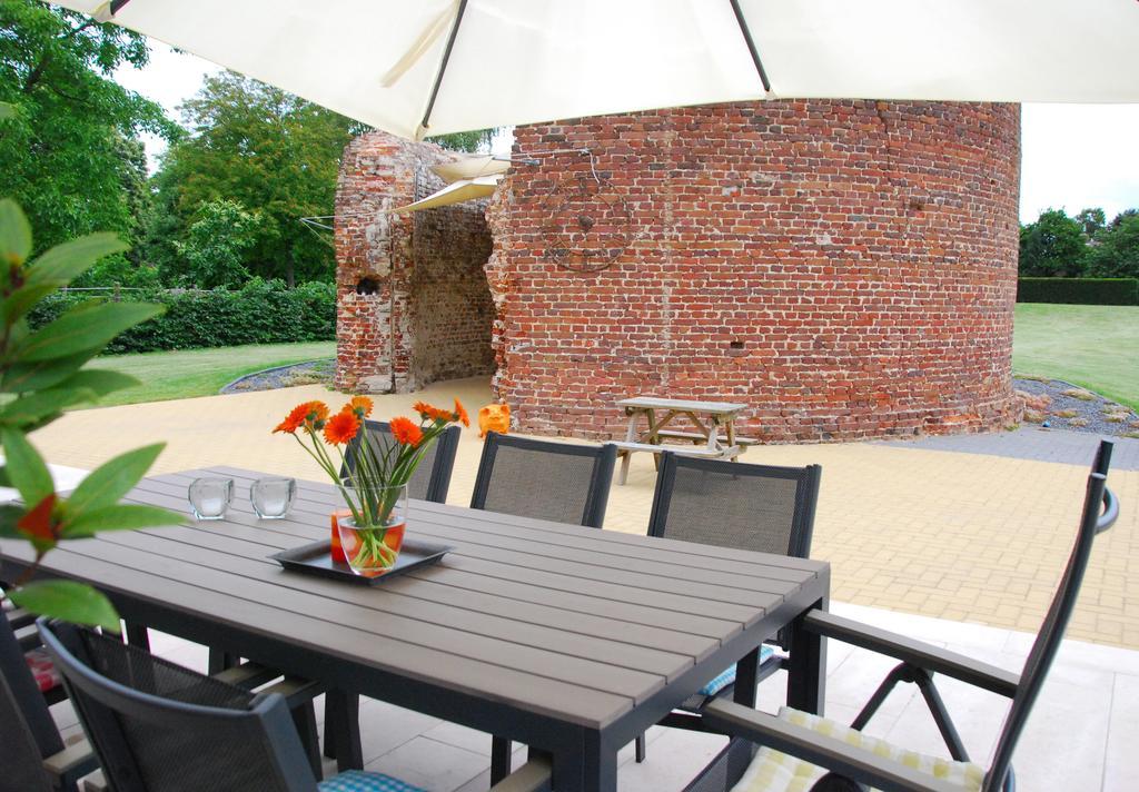 Bed And Breakfast De Meule Montfort Exteriör bild