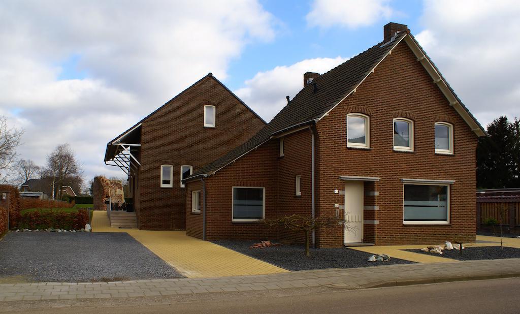 Bed And Breakfast De Meule Montfort Exteriör bild